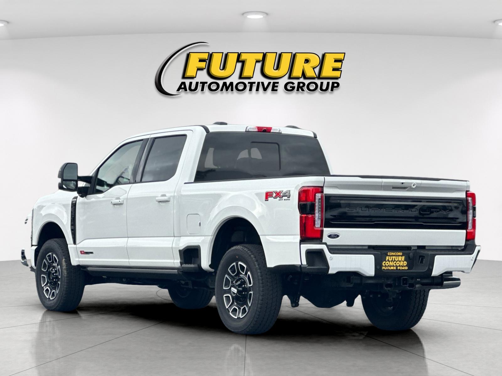 New 2025 Star White Metallic Tri-Coat Ford F-250® Platinum® image 5