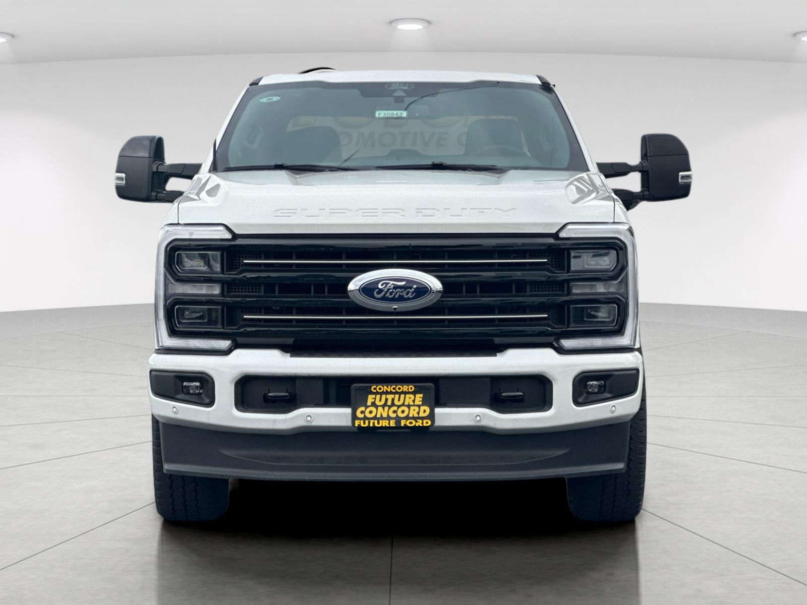 New 2025 Star White Metallic Tri-Coat Ford F-250® Platinum® image 8