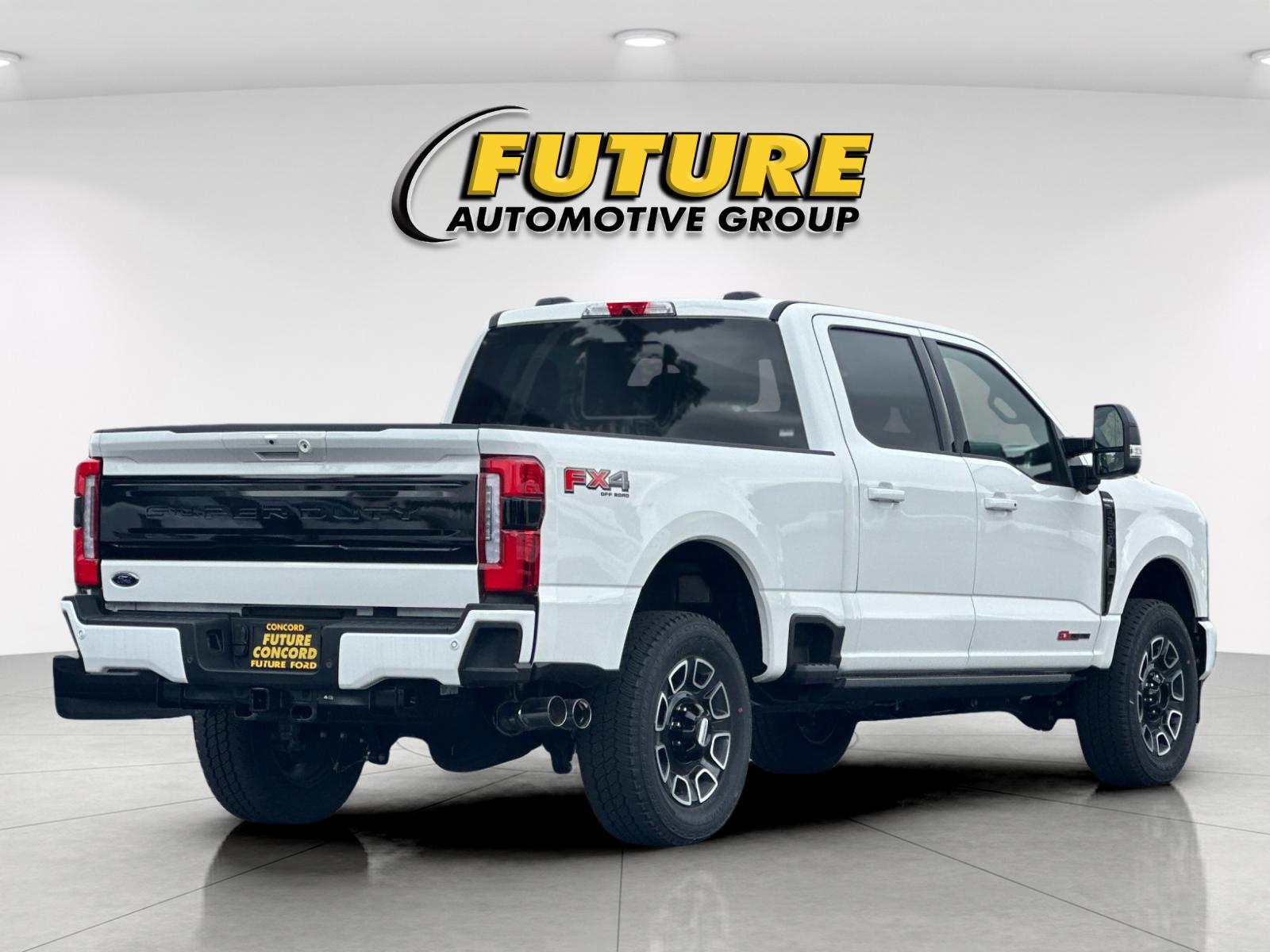 New 2025 Star White Metallic Tri-Coat Ford F-250® Platinum® image 3