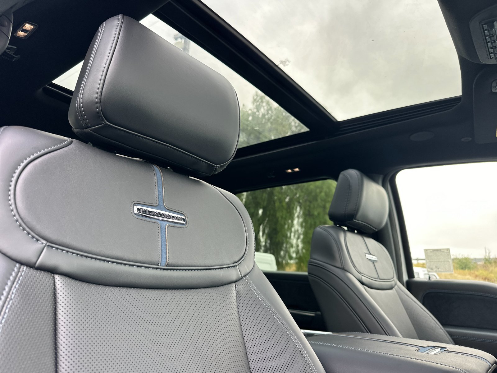 New 2025 Star White Metallic Tri-Coat Ford F-250® Platinum® image 15