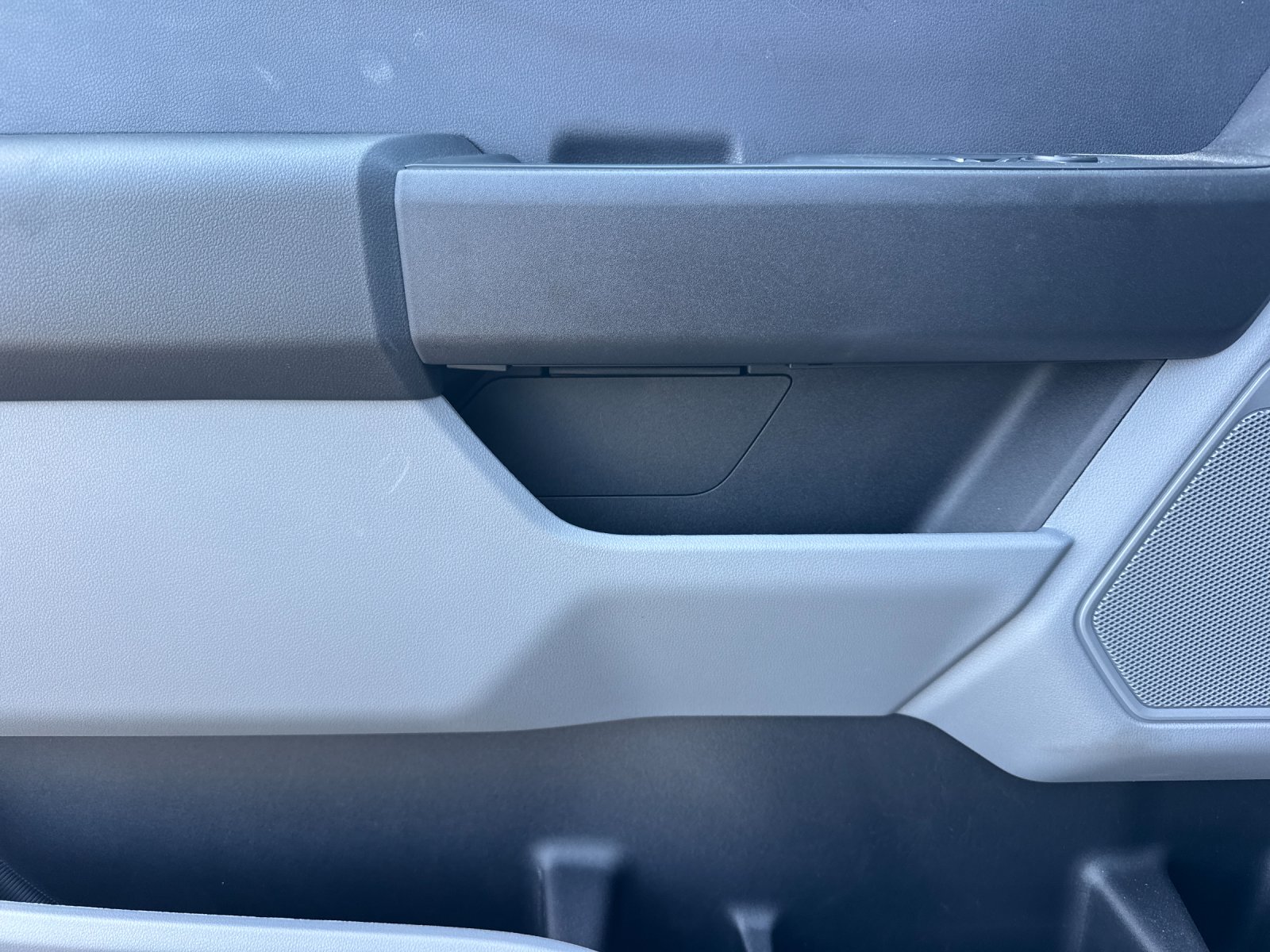 New 2024 Oxford White Ford F-450® XL image 10