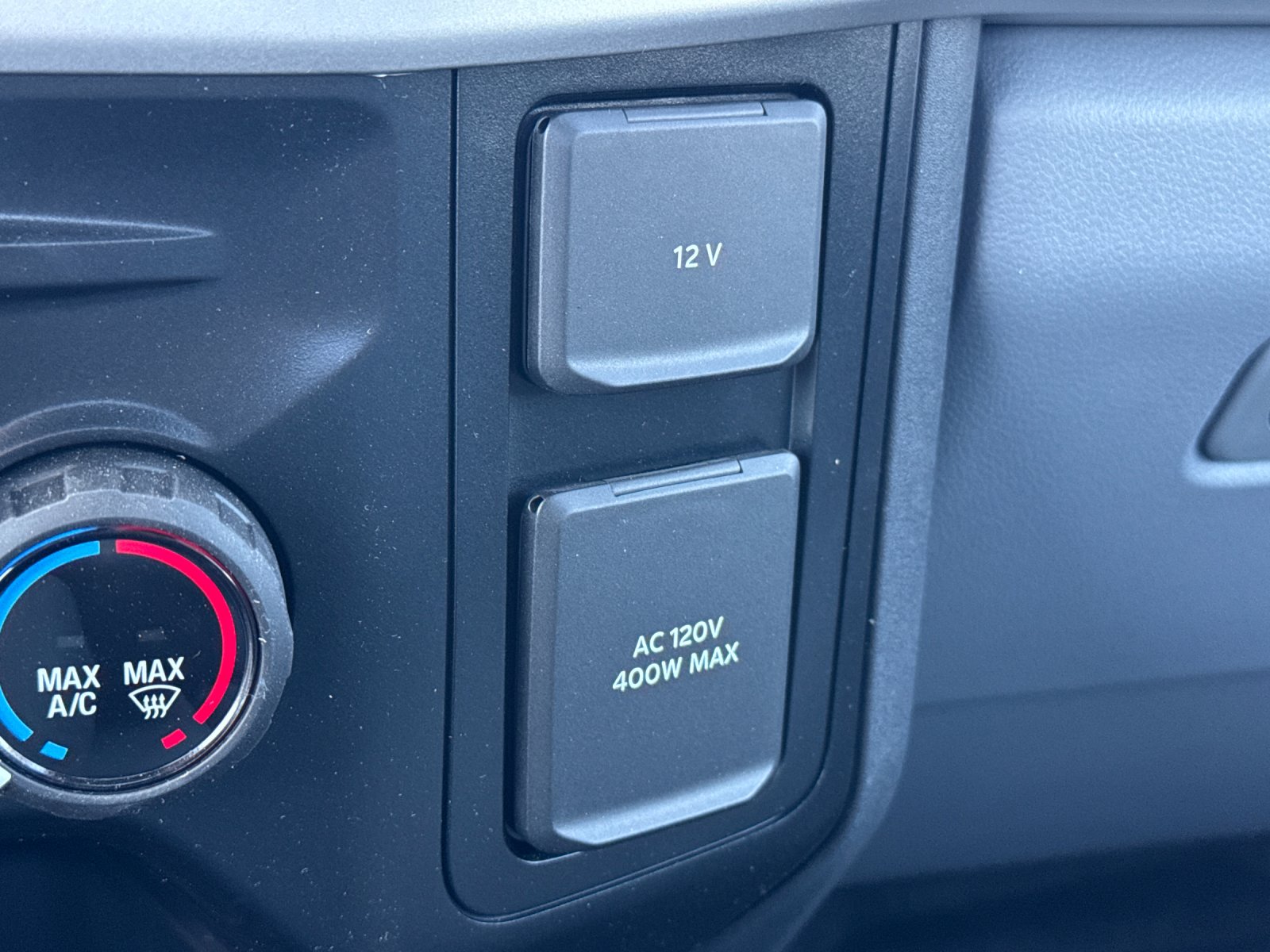 New 2024 Oxford White Ford F-450® XL image 23