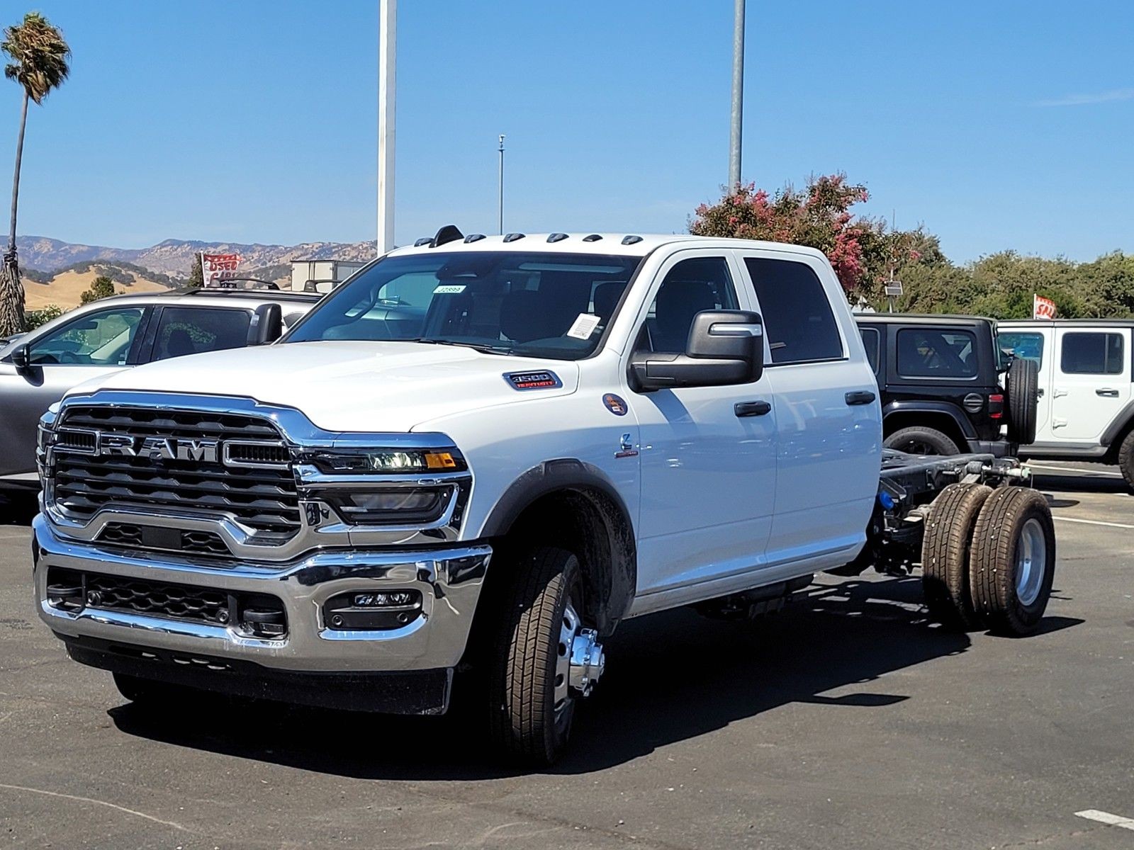 New 2025 Bright White Clearcoat RAM Tradesman image 7