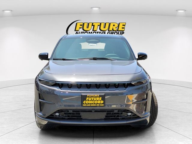 New 2025 Baltic Gray Metallic Clear-Coat Exterior Paint Jeep Limited image 3