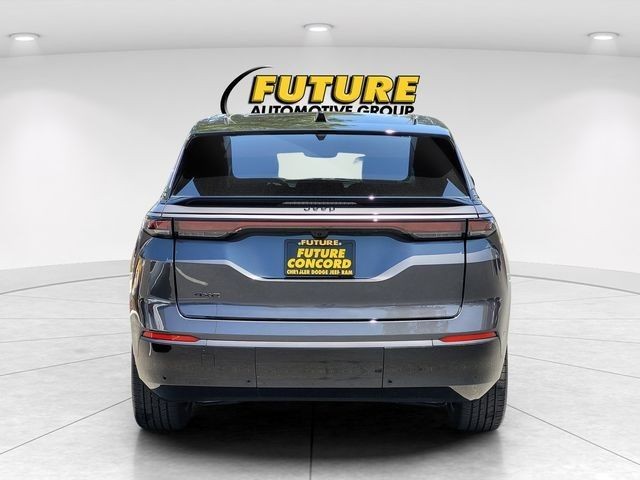 New 2025 Baltic Gray Metallic Clear-Coat Exterior Paint Jeep Limited image 31