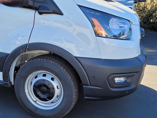 New 2026 Oxford White Ford Passenger Van XL image 9