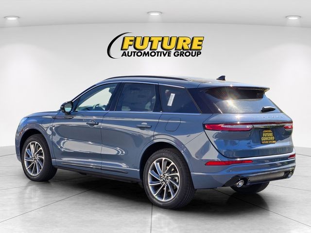 New 2025 Whisper Blue Lincoln Grand Touring image 5