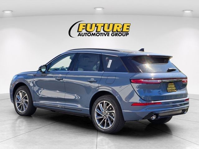 New 2025 Whisper Blue Lincoln Grand Touring image 21