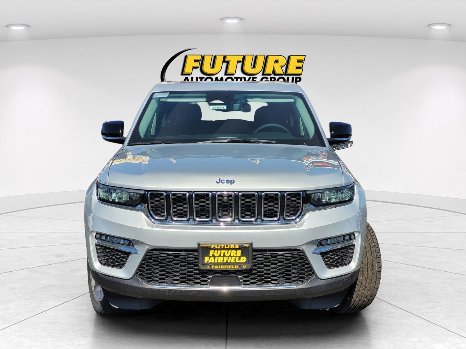 New 2024 Silver Zynith Exterior Paint Jeep 4xe image 2