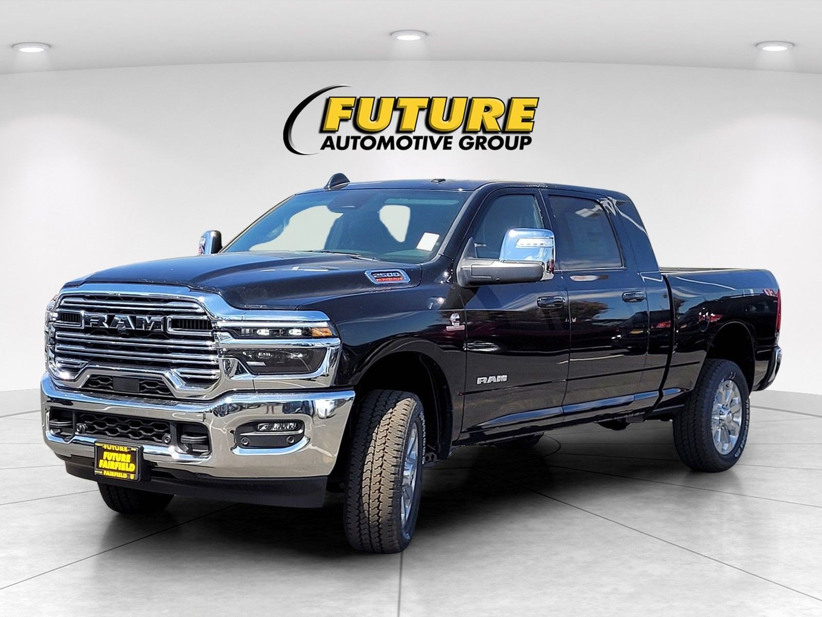 New 2026 Diamond Black Crystal Pearl-Coat Exterior Paint RAM Laramie image 8