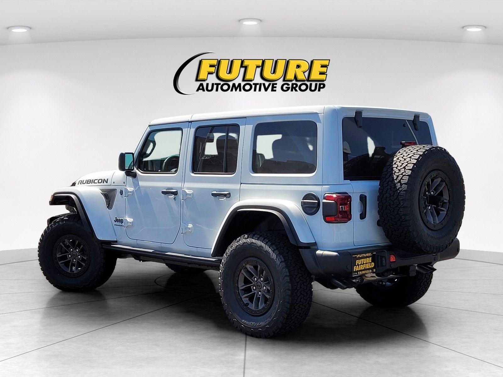 New 2025 Bright White Clear-Coat Exterior Paint Jeep Rubicon 392 image 6