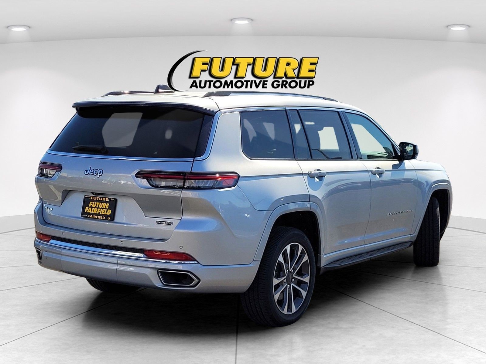 New 2024 Silver Zynith Exterior Paint Jeep Overland image 20