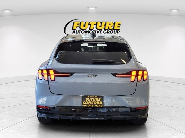 New 2025 Glacier Gray Metallic Tri-coat Ford GT image 4
