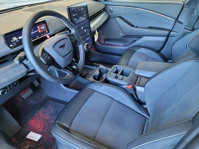 New 2025 Glacier Gray Metallic Tri-coat Ford GT image 9