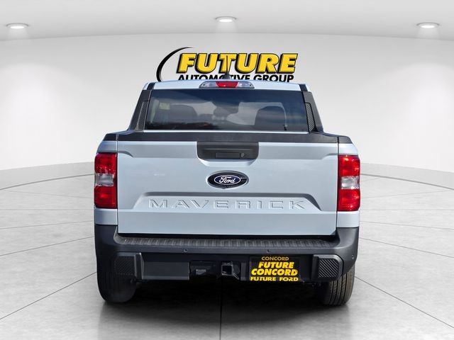 New 2026 Space White Metallic Ford XLT image 4