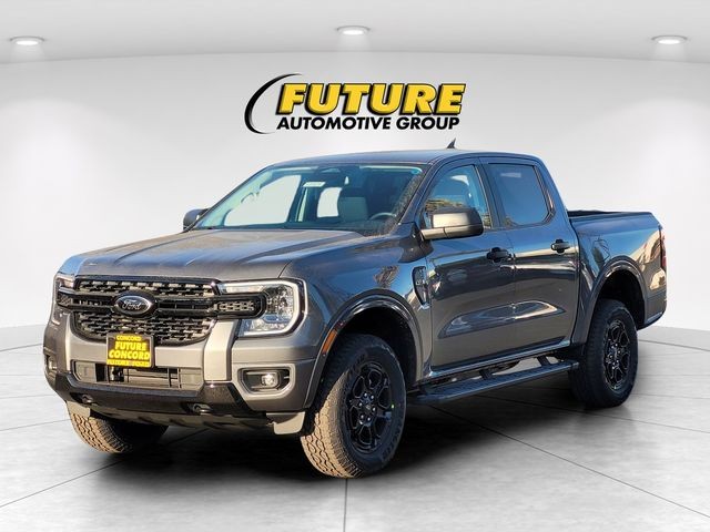 New 2025 Carbonized Gray Metallic Ford XLT image 2