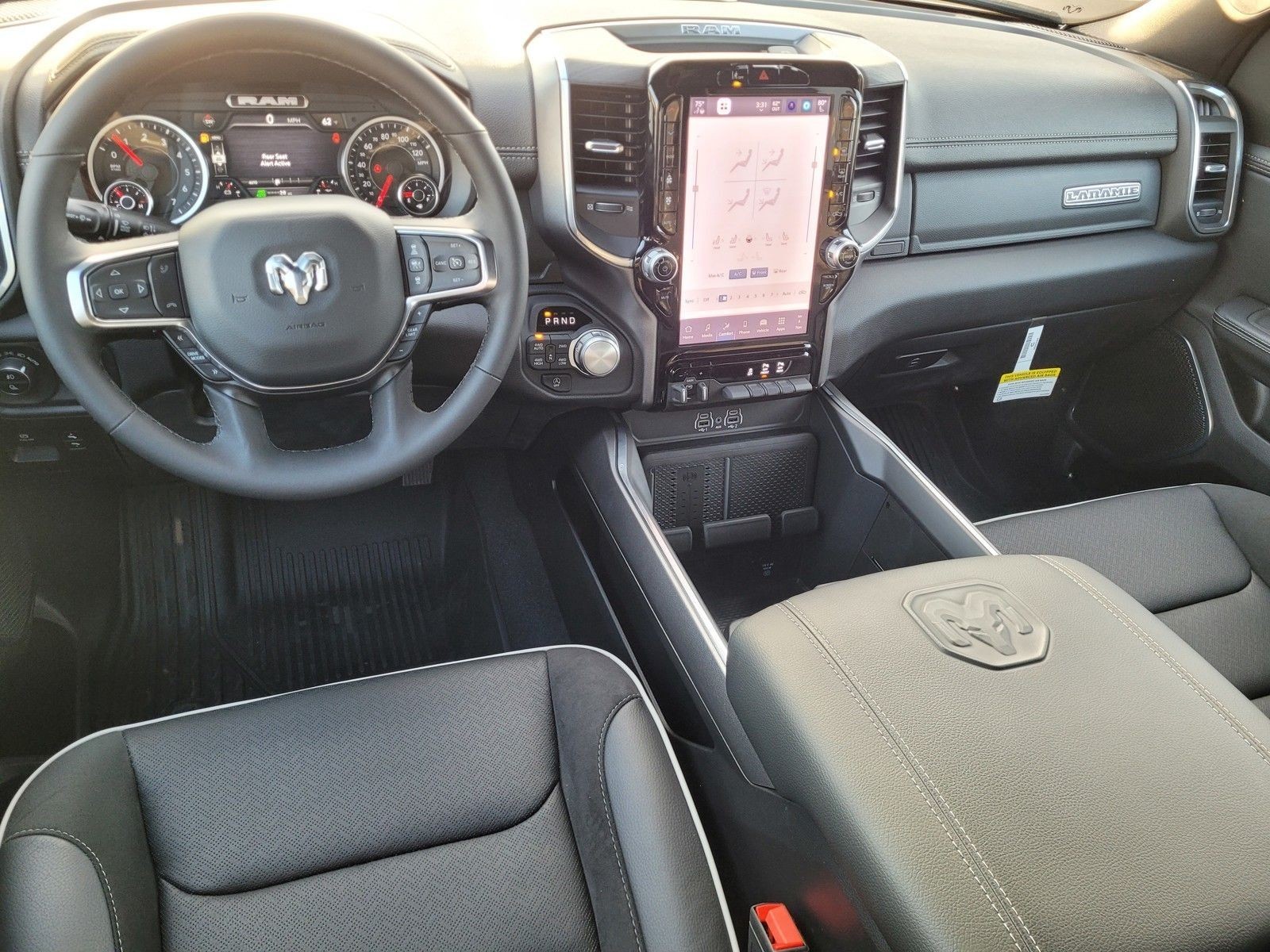 2025 RAM 1500 Laramie - Photo 37