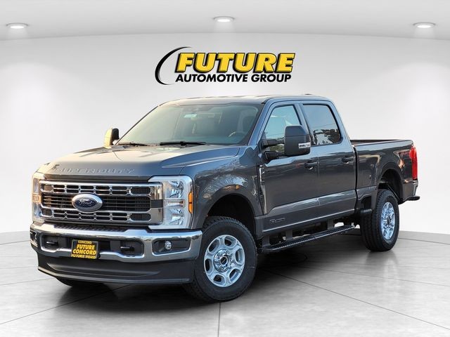 New 2026 Carbonized Gray Metallic Ford F-250® XLT image 2