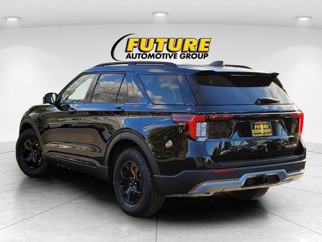 New 2026 Agate Black Metallic Ford Tremor® image 5