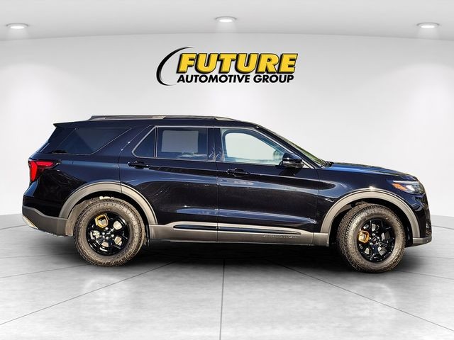 New 2026 Agate Black Metallic Ford Tremor® image 8