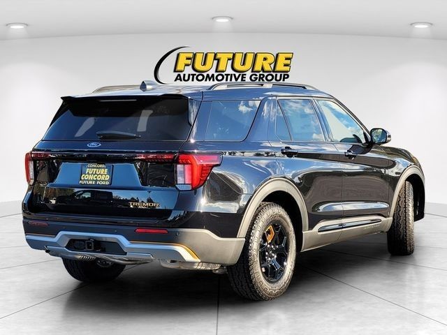 New 2026 Agate Black Metallic Ford Tremor® image 31