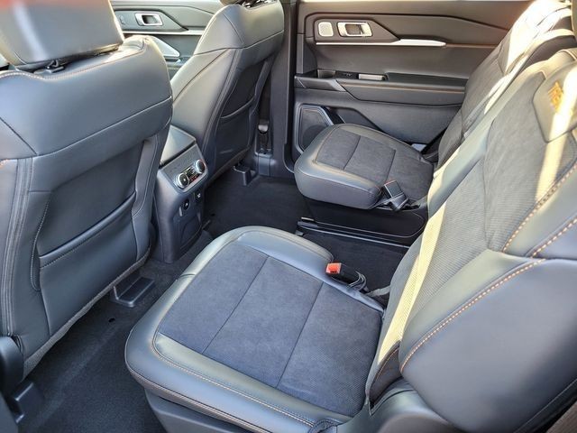 New 2026 Agate Black Metallic Ford Tremor® image 41