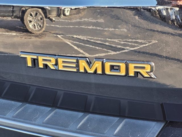 New 2026 Agate Black Metallic Ford Tremor® image 49