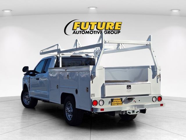 New 2026 White Ford F350 4X2S/CCCSR image 5