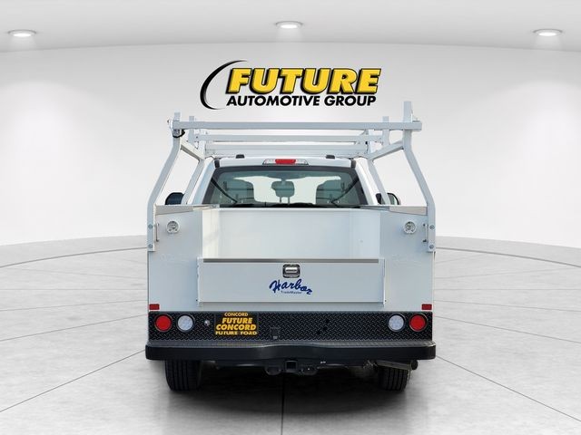 New 2026 Oxford White Ford F-250® XL image 4