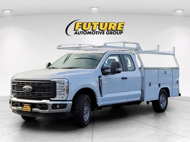 New 2026 Oxford White Ford F-250® XL image 27