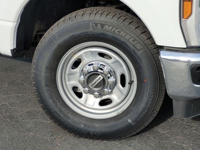 New 2026 Oxford White Ford F-250® XL image 34