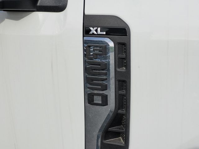 New 2026 Oxford White Ford F-250® XL image 49
