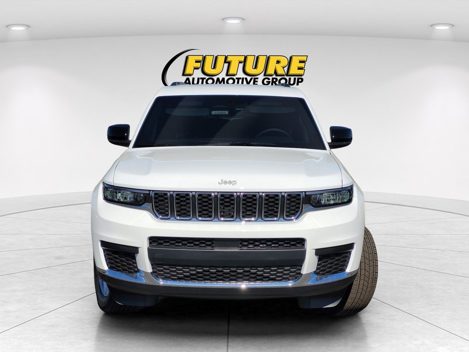 New 2026 Bright White Clear-Coat Exterior Paint Jeep Laredo image 28