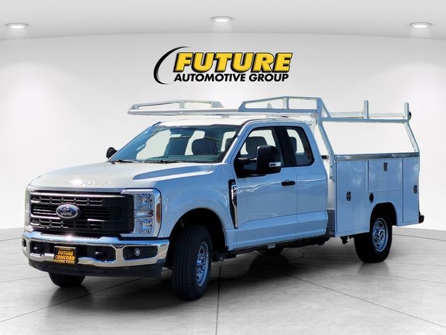New 2026 Oxford White Ford F-250® XL image 2
