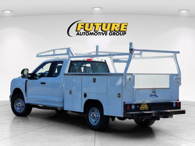 New 2026 Oxford White Ford F-250® XL image 5