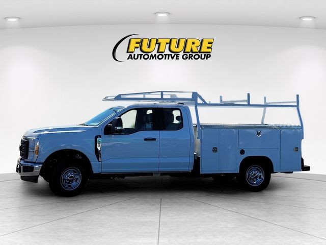 New 2026 Oxford White Ford F-250® XL image 7