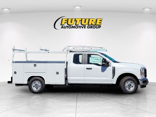 New 2026 Oxford White Ford F-250® XL image 8
