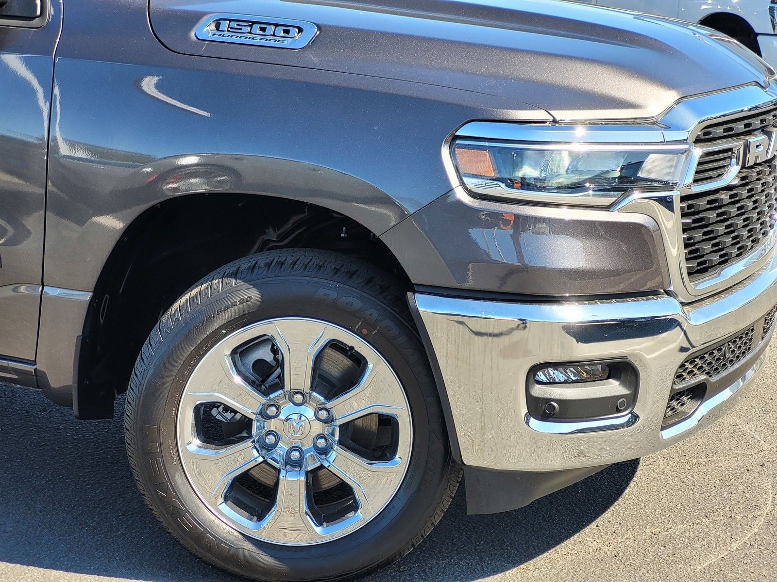 New 2026 Granite Crystal Metallic Clear-Coat Exterior Paint RAM Big Horn/Lone Star image 9