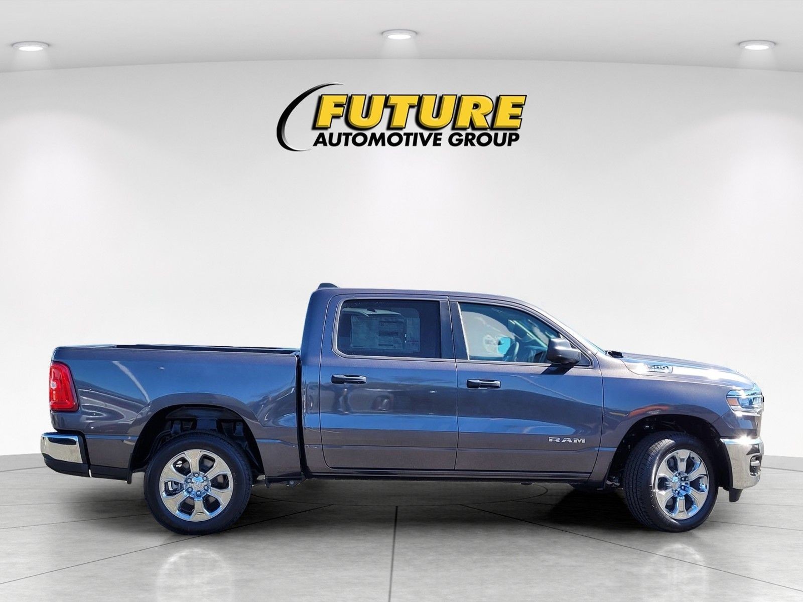New 2026 Granite Crystal Metallic Clear-Coat Exterior Paint RAM Big Horn/Lone Star image 33