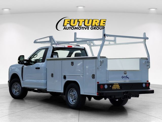 New 2026 Oxford White Ford F-250® XL image 5