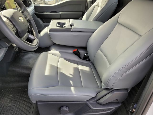 New 2026 Oxford White Ford F-250® XL image 15