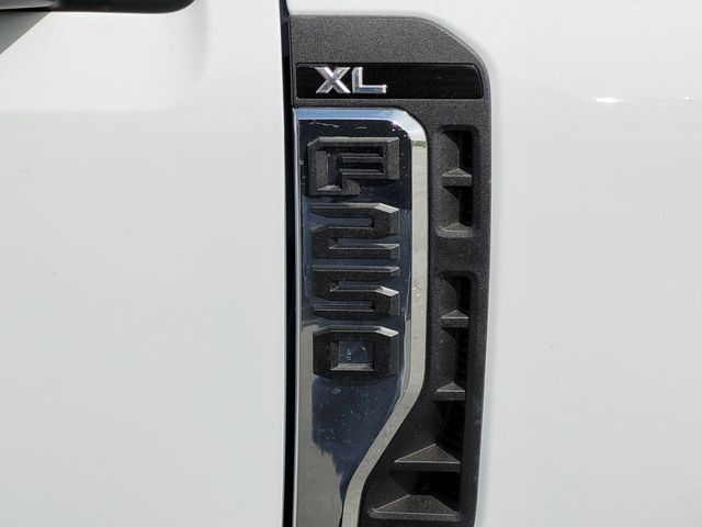 New 2026 Oxford White Ford F-250® XL image 24