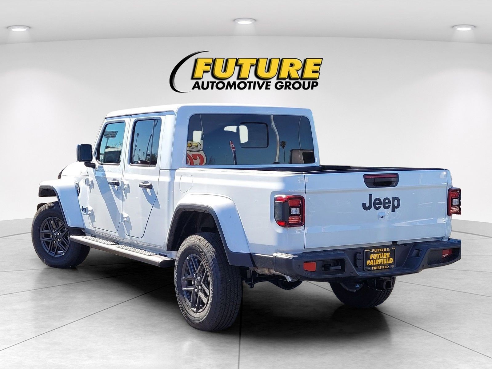 New 2026 Bright White Clear-Coat Exterior Paint Jeep Sport S image 30