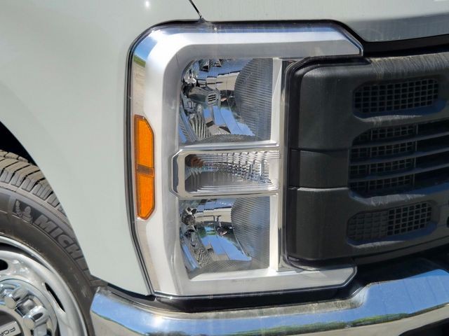 New 2026 Avalanche Ford F-350® XL image 10