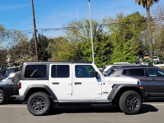 New 2026 Bright White Clear-Coat Exterior Paint Jeep Sport S image 9