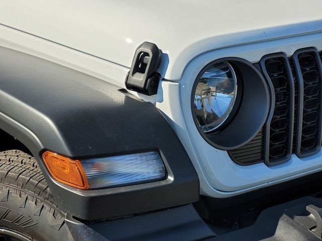 New 2026 Bright White Clear-Coat Exterior Paint Jeep Sport S image 52