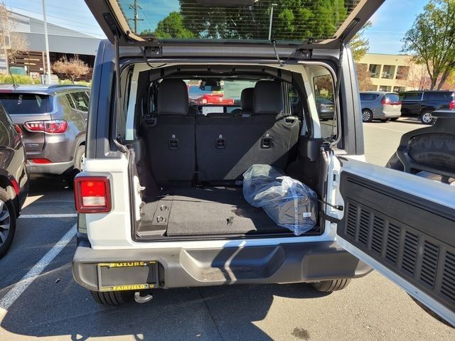 New 2026 Bright White Clear-Coat Exterior Paint Jeep Sport S image 59
