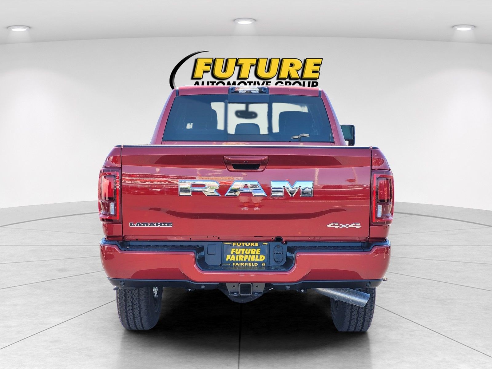 New 2026 Molten Red Pearl-Coat Exterior Paint RAM Laramie image 4