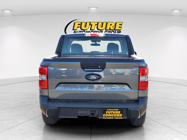 New 2026 Carbonized Gray Metallic Ford XLT image 4