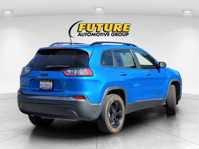New 2023 Hydro Blue Pearl-Coat Exterior Paint Jeep Altitude image 8